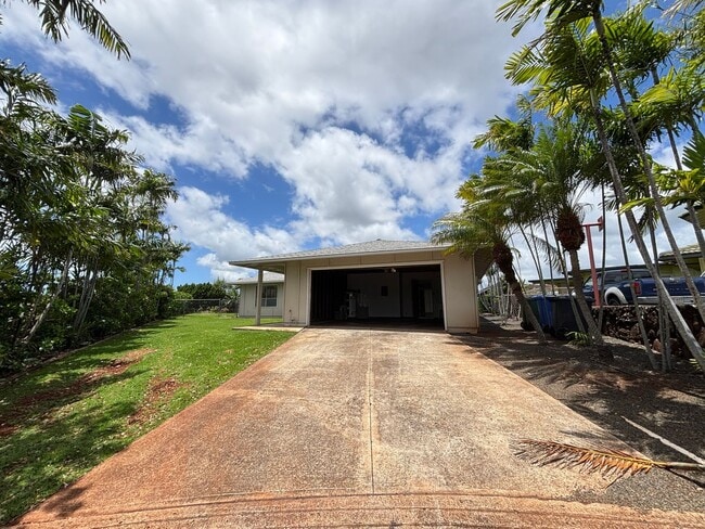 Building Photo - [4 Bed 2 Bath] Single Family Home with Large Backyard in Prime Aiea Location