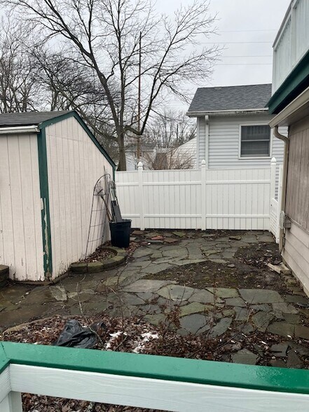 Building Photo - 214 Crim St