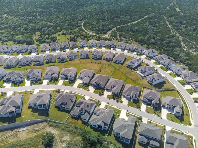 Building Photo - Luxury Living in the hills of Travisso