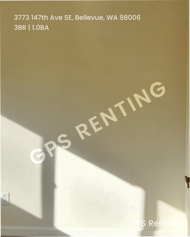 Building Photo - Convenient Location, Spacious Living & Top...