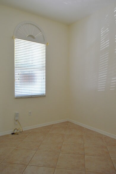 Building Photo - 23701 SW 110th Ave