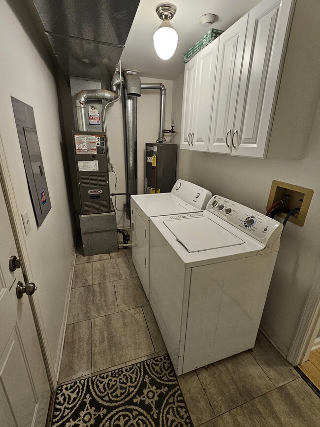 Building Photo - 157 Concord Ln