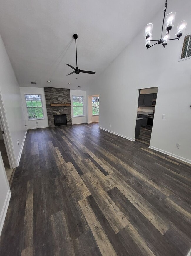 Building Photo - BEAUTIFUL Ranch Home