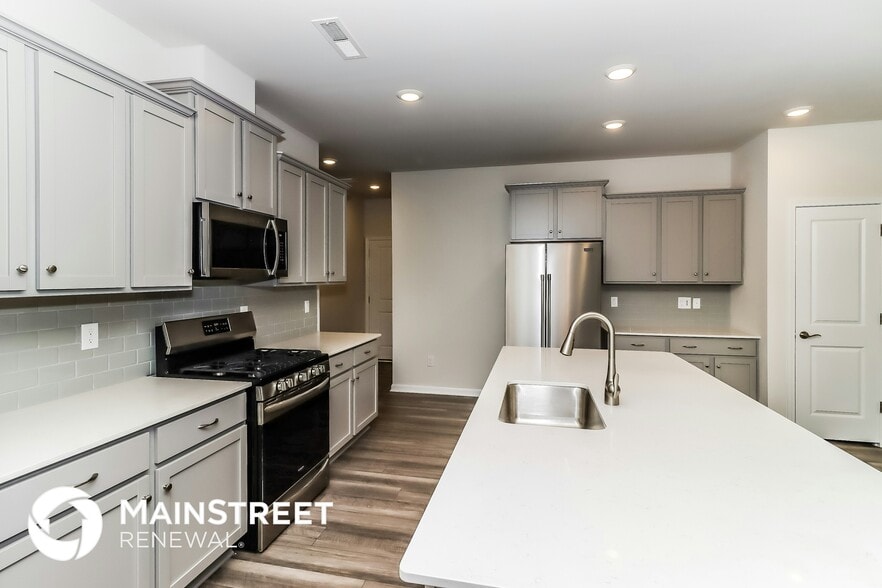 Building Photo - 140 White Apple Wy