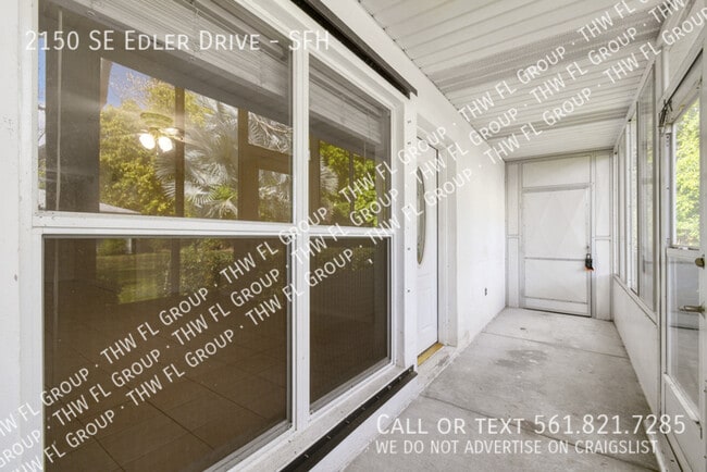 Building Photo - 2150 SE Edler Dr