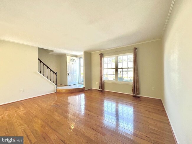 Building Photo - 402 Carousel Ct