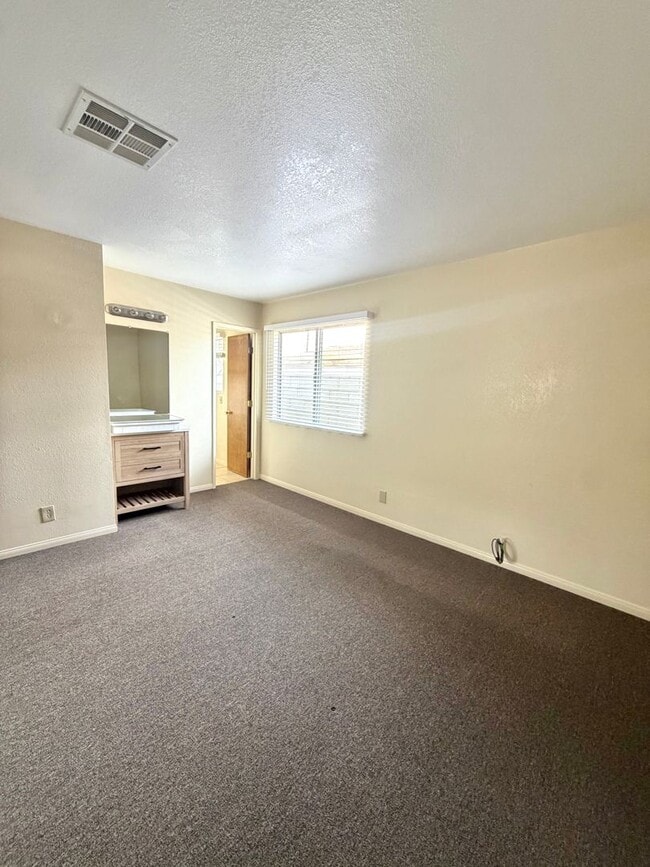 Building Photo - 71768 Buena Vista Dr