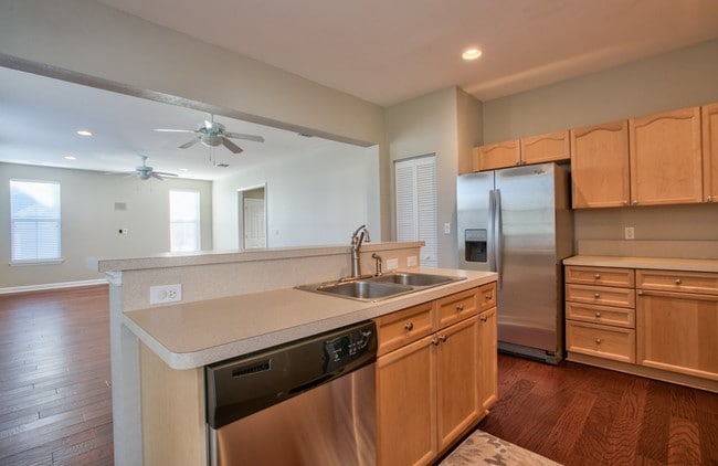 Building Photo - 2106 Merrifield Ln