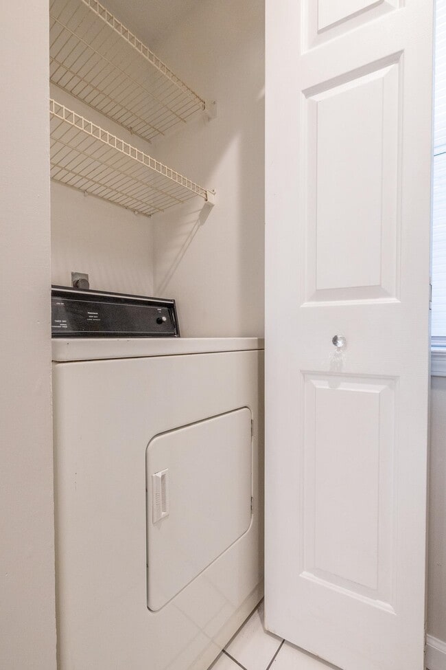 Building Photo - 9550 Dunes Gables Dr