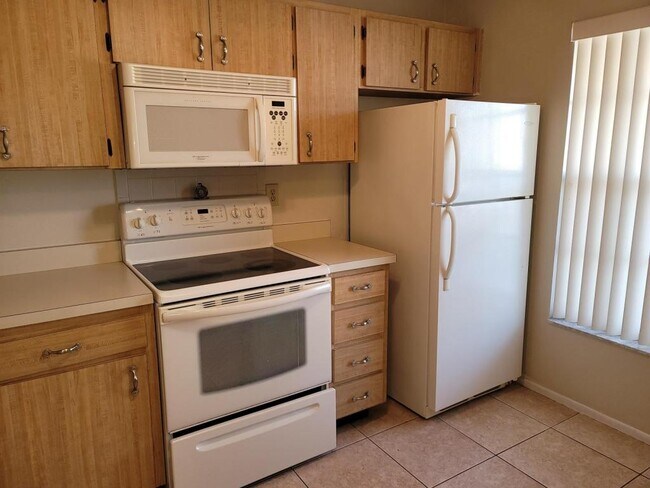 Building Photo - 2932 Stillwell Ct