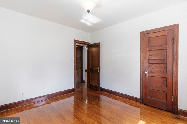 Building Photo - 7523 Webster Ln