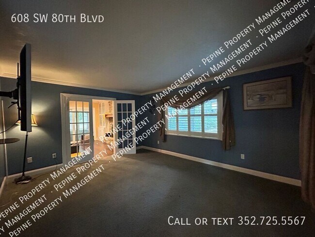 Building Photo - 608 SW 80th Blvd