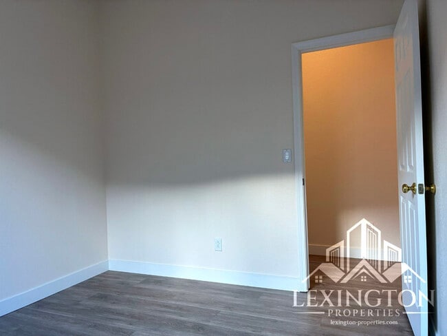 Building Photo - Beautifully updated, 3BD/2BA+office, Home in Rocklin – off Stanford Ranch Rd. near Willard Park