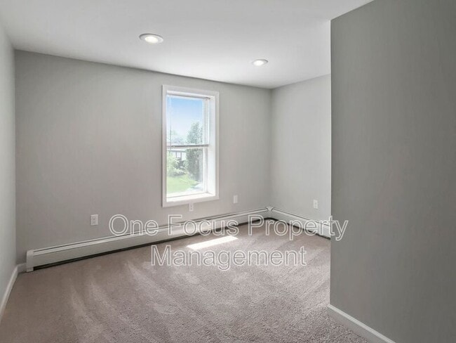 Building Photo - 41 E Bald Eagle St