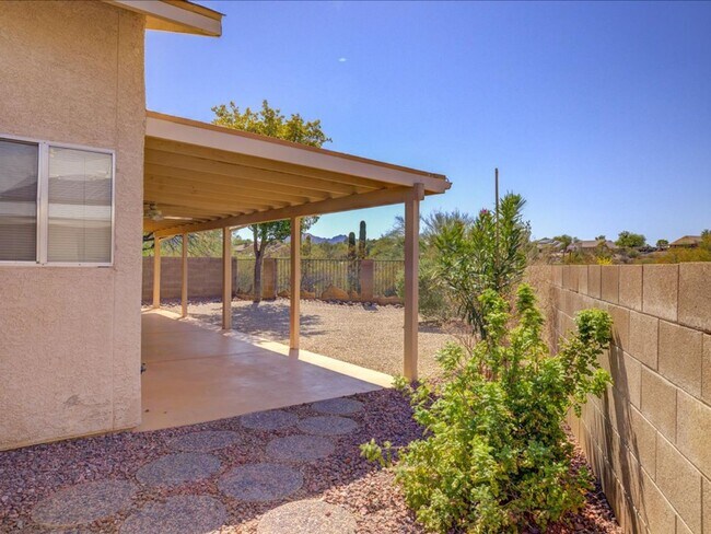 Building Photo - 3 Bed/2 Bath- GREAT Location Near Downtown