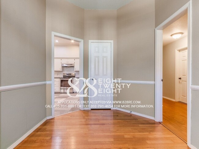 Building Photo - *COMING JANUARY 2026* Beautiful 3 Bed/2 Bath Single Family Home in West Norman's Cambridge Addition!