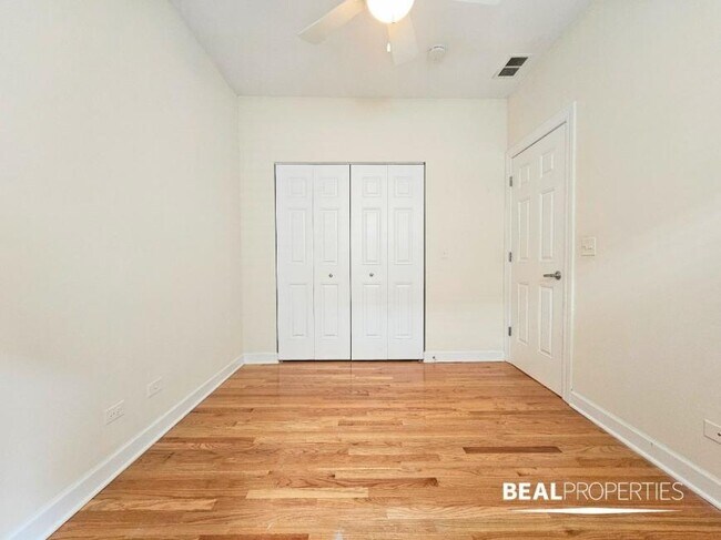 Building Photo - 1 bedroom in CHICAGO IL 60657