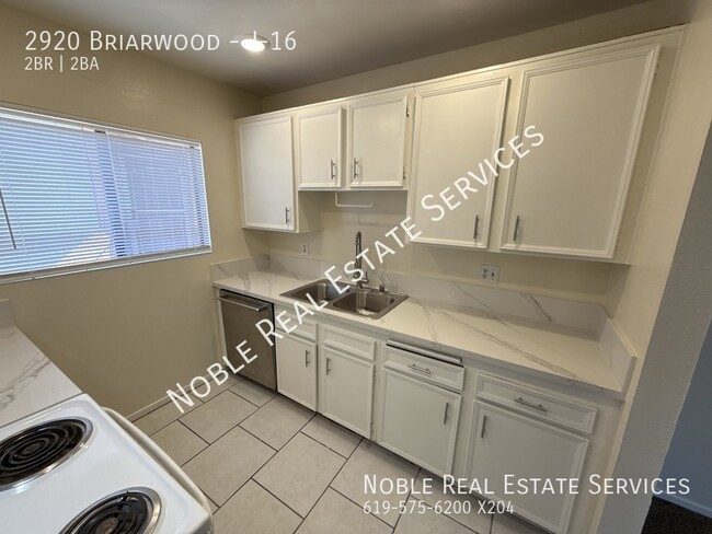 Building Photo - 2920 Briarwood-J-16