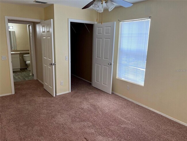 Building Photo - 36320 Stonewood Ln