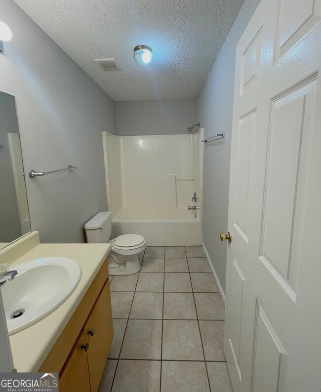 Building Photo - 119 Magnolia St