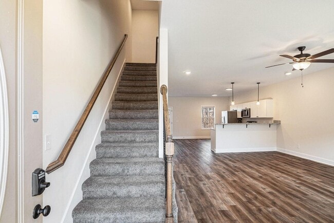 Building Photo - 550 Peachers Mill Rd