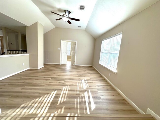 Building Photo - 6111 Summerfield Glade Ln