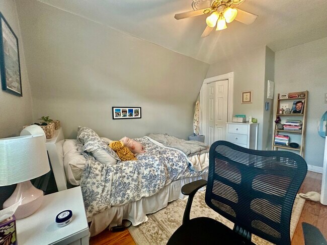 Building Photo - 135-137 Nonantum Unit 1