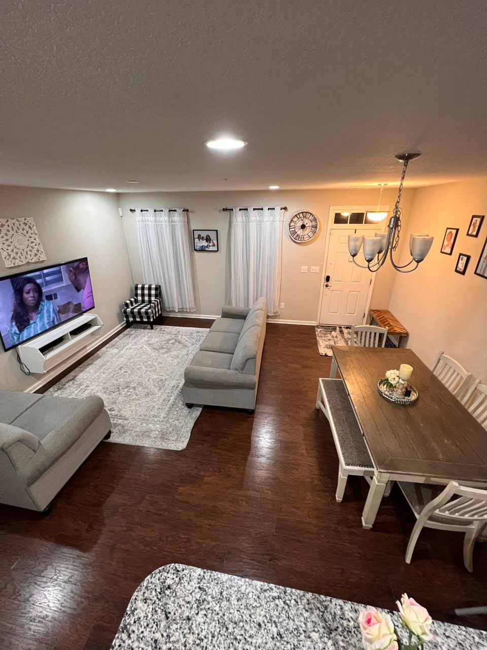 Living room area - 601 Freeman Dr