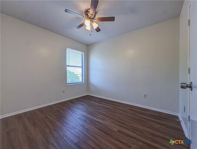 Building Photo - 1103 Shanarae Cir