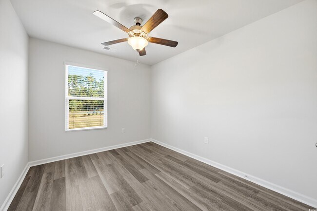 Building Photo - 322 Honeystone St