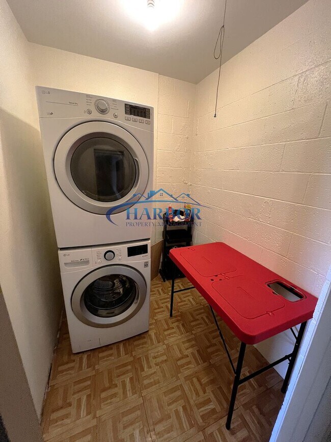 Building Photo - 3608 W Estates Ln