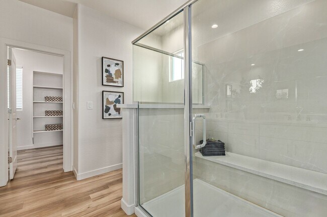 Building Photo - BEAUTIFUL PHOENIX HOME IN GATED COMMUNITY!