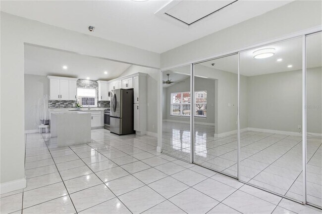 Building Photo - 1527 Brookebridge Dr