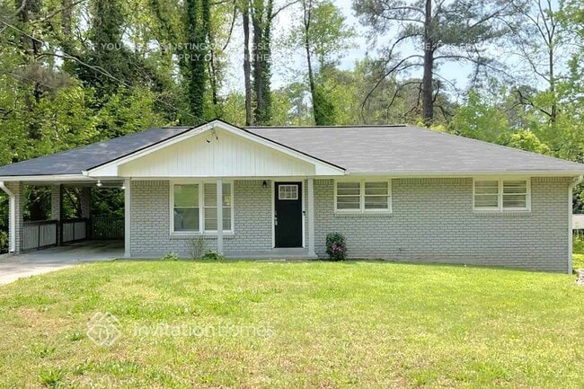 Building Photo - 3582 Highwood Dr SW