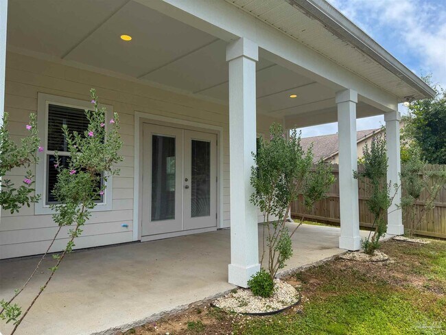 Building Photo - 5841 Winifred Ave
