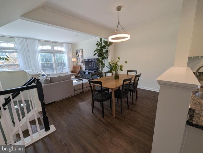 Building Photo - 2922 Huntington Grove Square