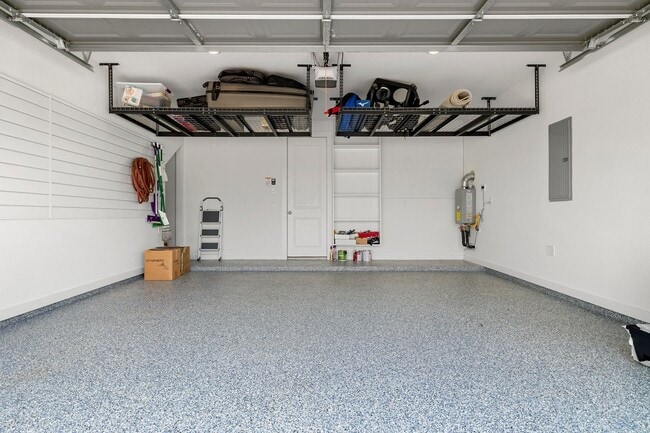 Building Photo - 997 Newport Crk Dr