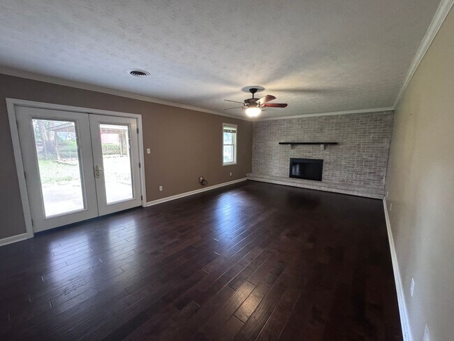Building Photo - 4430 Chicadee Dr