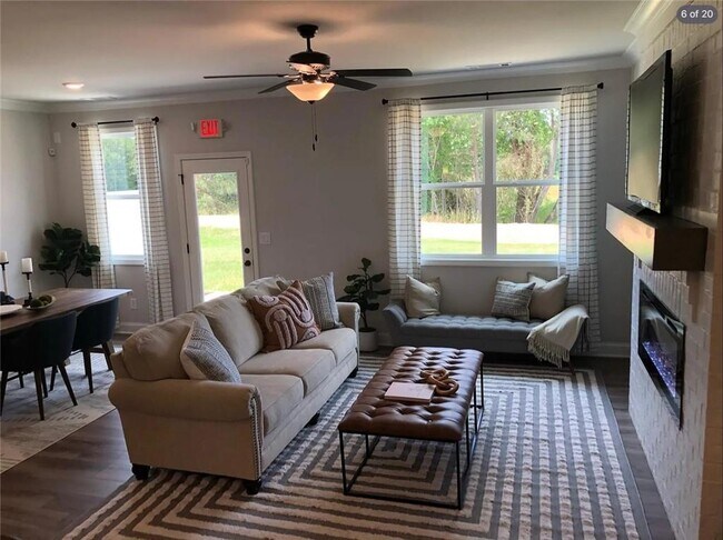 Building Photo - 4729 Cypress Pk Dr