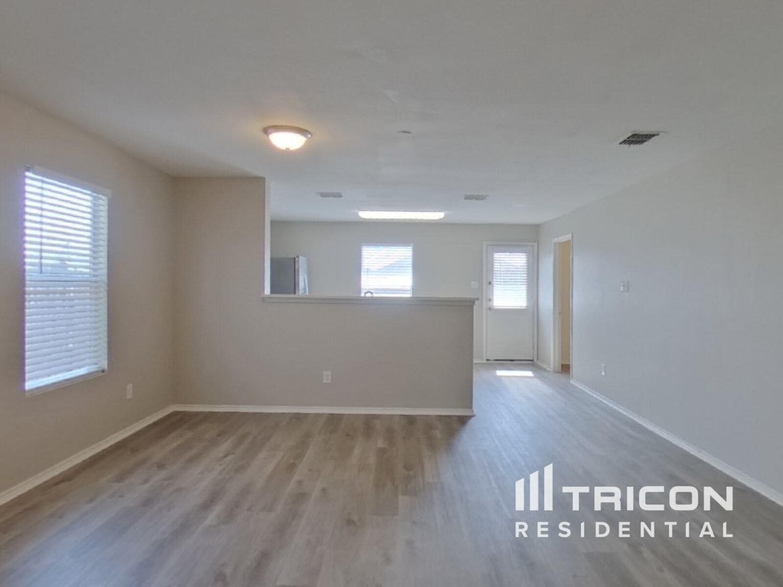 Building Photo - 14124 Cochise Dr