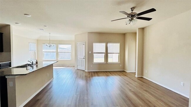 Building Photo - 180 Onna St