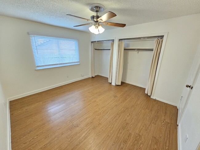 Building Photo - Charming 4-Bedroom Retreat with Cozy Fireplace in Vibrant Austin Neighborhood!