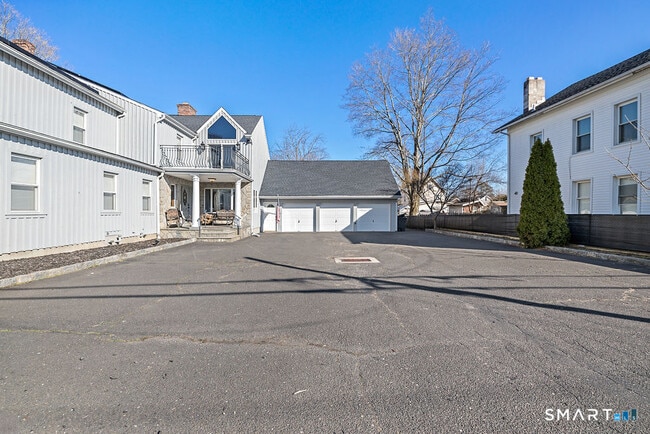 Building Photo - 14 Plymouth Ave