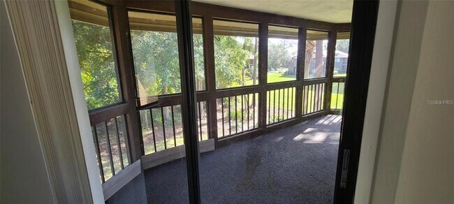 Building Photo - 22 Oxford Ln