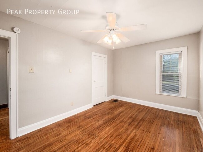 Building Photo - 1425 Northwest Blvd