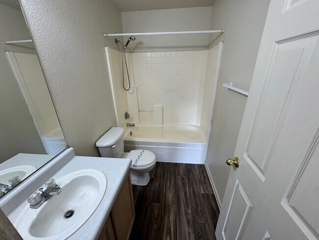 Building Photo - 9480 Canyon Meadows Dr