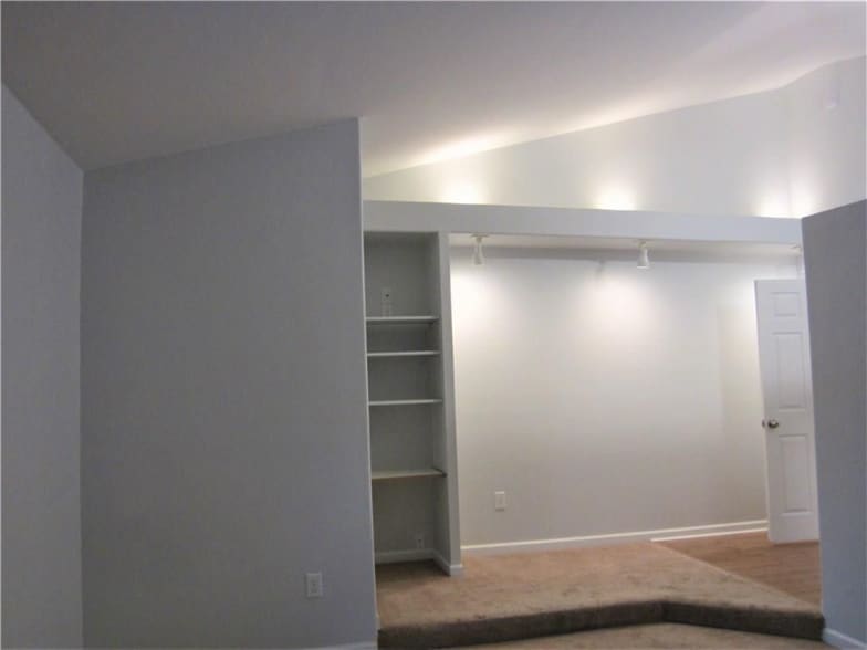 Building Photo - 2714 Bolivar St