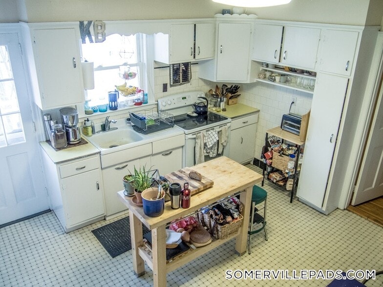 Building Photo - 277 Washington St