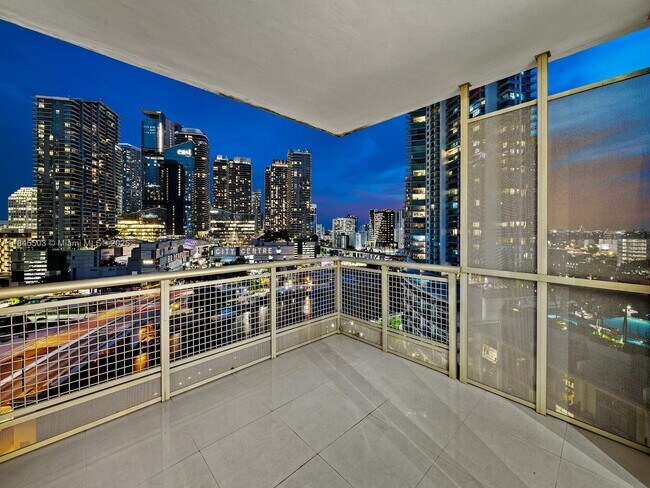 Building Photo - 350 S Miami Ave