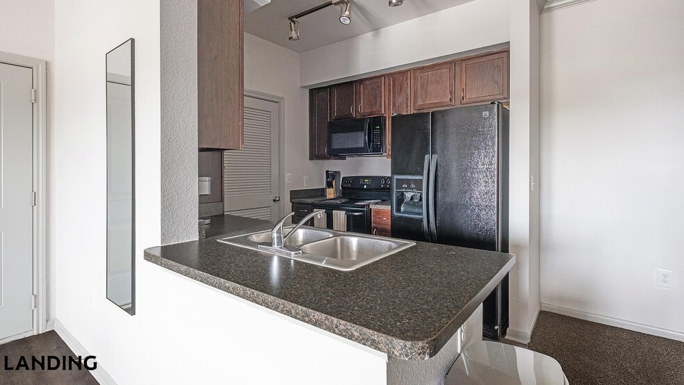 Building Photo - 15330 Liberty River Dr